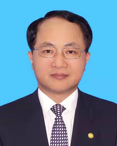 王志民 中共中央党史和文献研究院副院长(正部长级)
王志民,男,汉族,1957年4月出生,中共党员,研究生学历,经济学博士。1975年参加工作,历任福州军区教员、秘书,福建省委办公厅副主任科员、主任科员、副处长、处长,新华社香港分社办公厅副处长、处长,新华社香港分社妇女与青年工作部副部长,福建省厦门市市长助理,福建出入境检验检疫局局长、党组书记,中央政府驻港联络办副秘书长兼青年工作部部长,中央政府驻港联络办副主任兼副秘书长、青年工作部部长,中央政府驻港联络办副主任,国务院港澳事务办公室副主任、党组副书记。2016年6月任中央政府驻澳联络办主任。2017年9月任中央政府驻港联络办主任。2017年10月当选为中国共产党第十九届中央委员会委员。2020年1月任中央党史和文献研究院副院长(正部长级)。