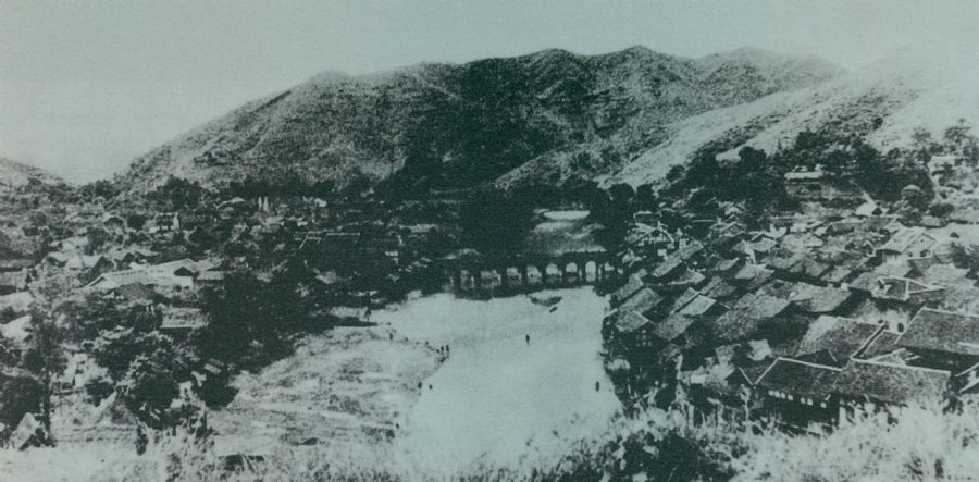 1935年1月7日，中央紅軍攻佔黔北重鎮遵義。圖為遵義城。