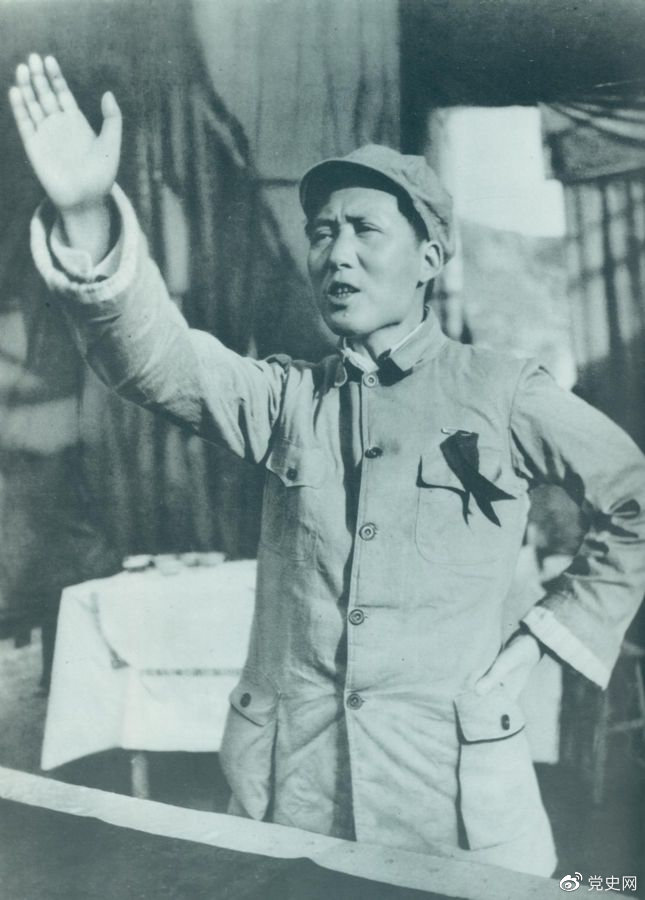 圖為抗戰初期的毛澤東。