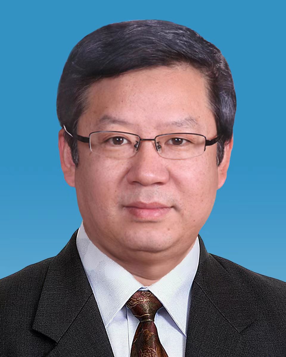 孙东升 中央党史和文献研究院副院长
孙东升,中央党史和文献研究院副院长,编审。党的十九大代表。全国宣传文化系统文化名家暨“四个一批”人才。
长期从事党的文献编辑研究和党的领袖人物生平思想研究工作。参加编写《陈云传》、编辑《建国以来周恩来文稿》等。参与创办《党的文献》杂志。主编和协助主编有《博览群书的毛泽东》《邓小平手迹故事》《共和国重大决策和事件述实》《史林智慧琐谈》《红书简》等。发表《毛泽东在杭州登山赋诗》《论陈云对我国古籍整理工作的贡献》《我国经济建设战略布局的大转变——三线建设战略决策形成始末》等论文。近年来主要从事机关党建和组织人事领导工作。兼任中国毛泽东诗词研究会副会长,主编《毛泽东诗词研究》等。