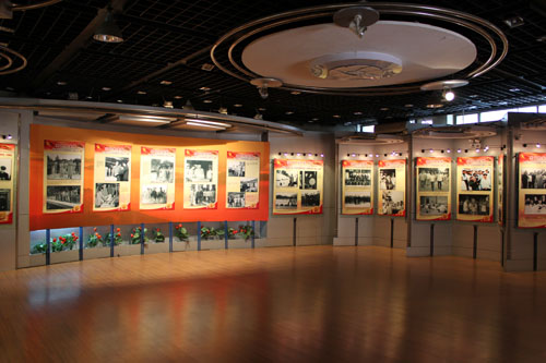 中共山東省黨史陳列館（展廳一角）