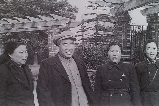 1951괺½Ϻ˾ӱӰ