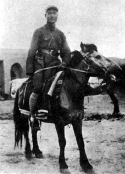 1936年，任陝甘省委軍事部部長兼紅二十九軍軍長時的肖勁光。