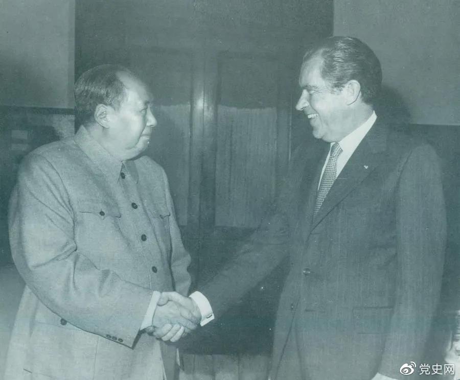 1972年2月21日，毛澤東主席會見美國總統理查德·尼克鬆。