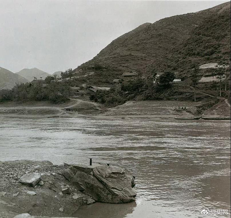 1935年1月，紅一方面軍一渡赤水的渡口之一——土城渡口。