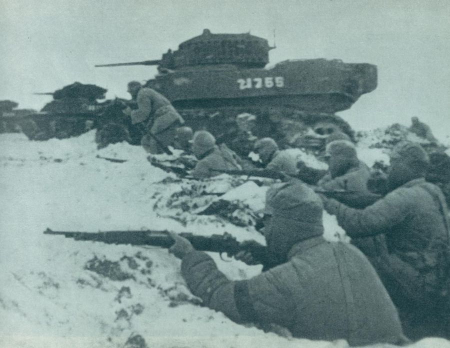 1949年1月6日，華東野戰軍在中原野戰軍配合下，對杜聿明集團發起總攻。