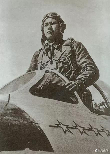 1952年2月10日，志願軍空軍一級戰斗英雄張積慧一舉擊落號稱“空中一霸”的美國超級王牌飛行員喬治·阿·戴維斯所駕駛的飛機。