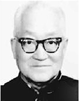 師哲（1905--1998）翻譯家、蘇聯問題專家。曾任中央編譯局局長（1953-1957），中央書記處辦公室主任，中央書記處政治秘書室主任，山東省委書記處書記等職。在中央機關工作期間，長期兼任毛澤東、周恩來、劉少奇、朱德同志的俄文翻譯，多次參加中蘇兩黨兩國間的最高層會談。1949年主持組建中央編譯局。參與《毛澤東選集》（1-3卷）俄文版的翻譯，著有《在歷史巨人身邊》《峰與谷》等。