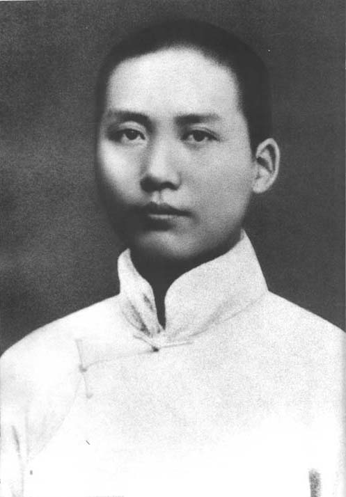 　毛泽东在长沙。（1919年）