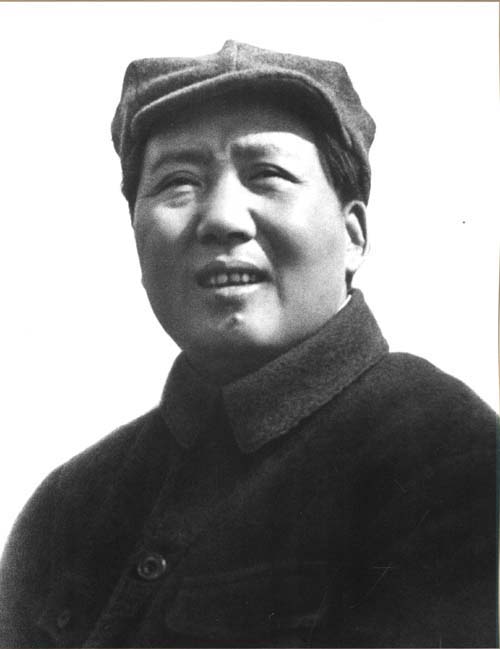 毛泽东在延安。（1945年）