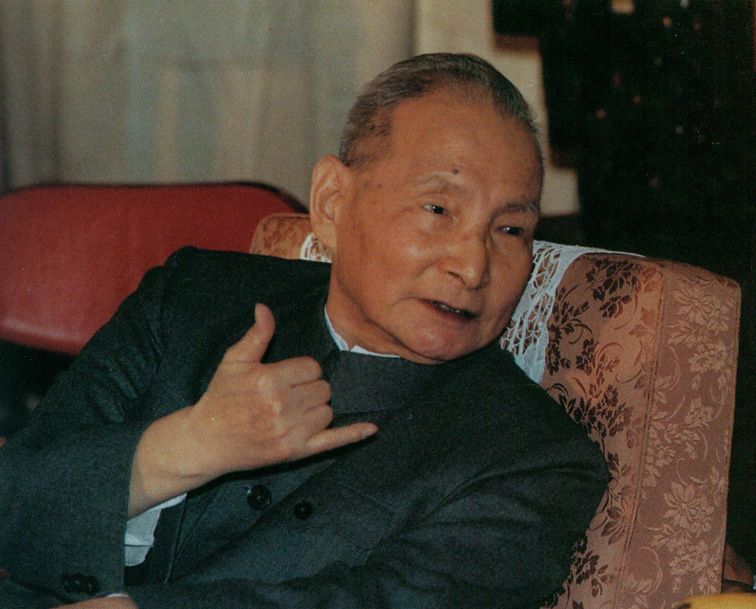 1984年12月24日，陈云在谈话。