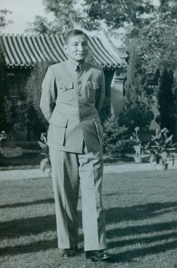 1954年9月15日，陈云在中南海。